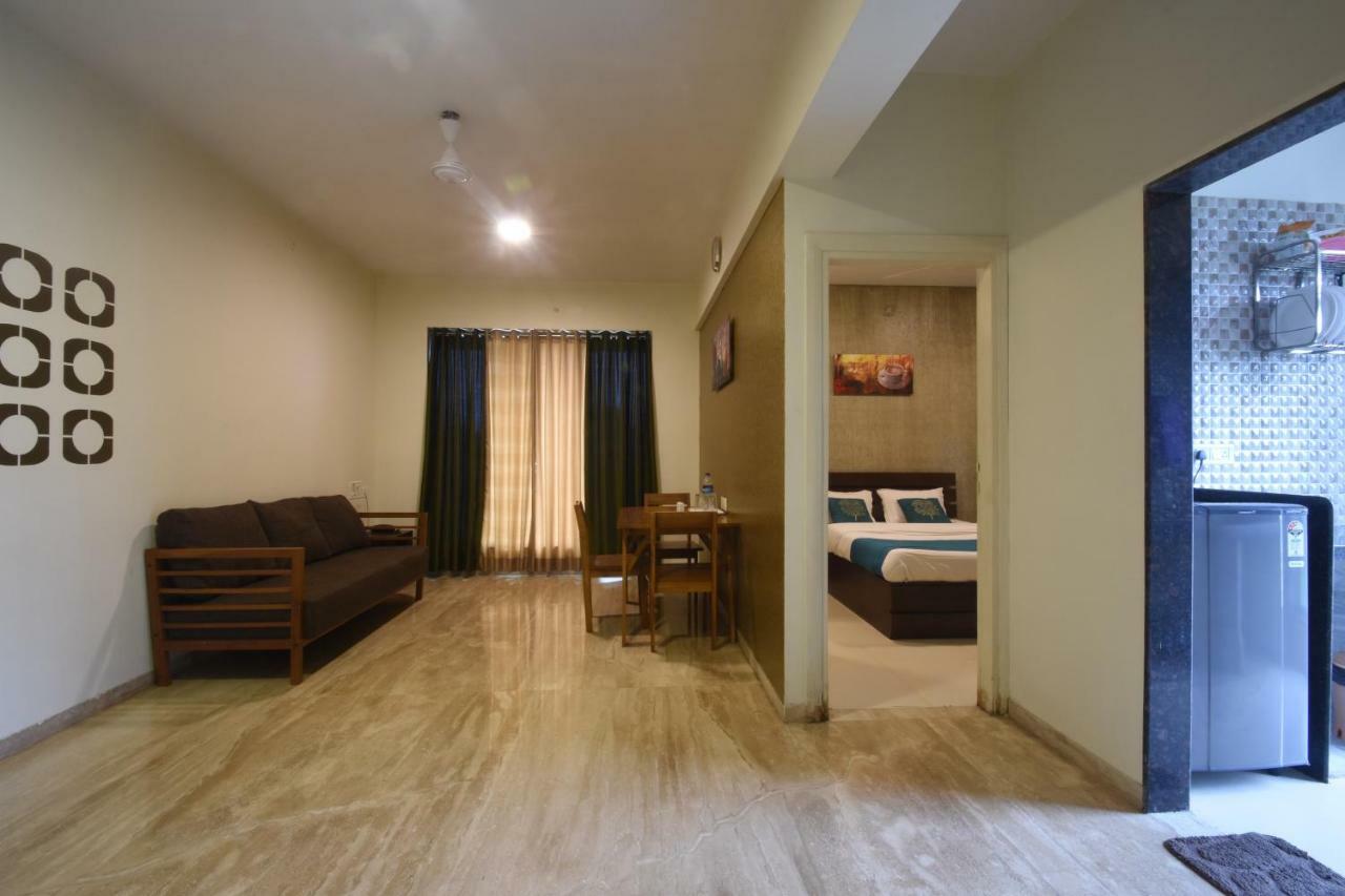 Hotel Iris Suites, Navi Mumbai Buitenkant foto